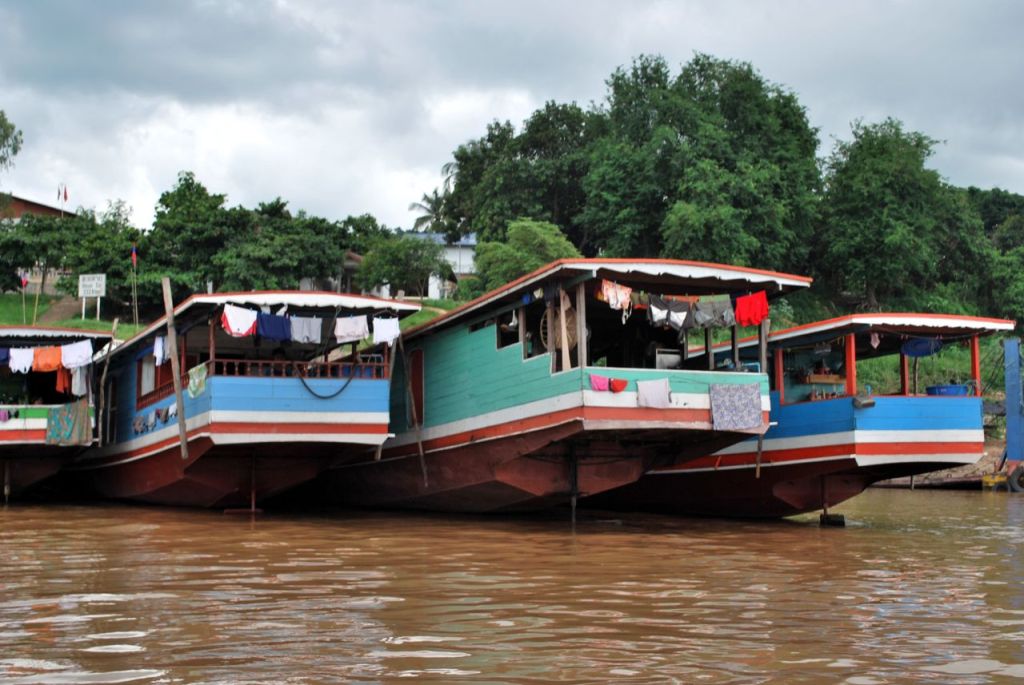 Embarcations sur le Mékong