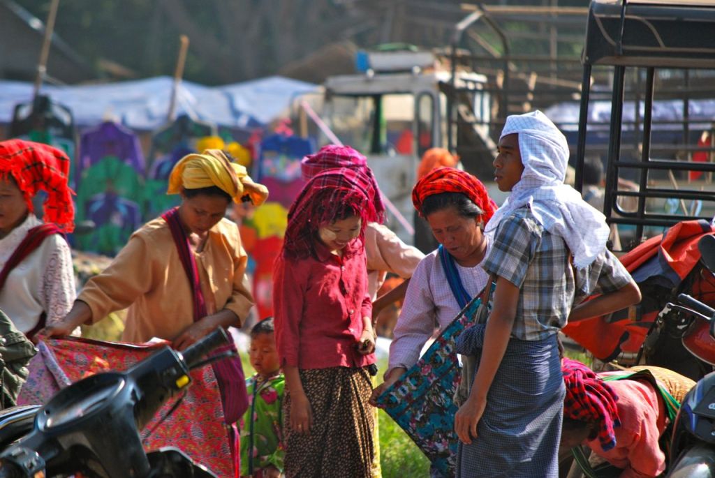 Marché d'Indein, lac Inlé, Birmanie